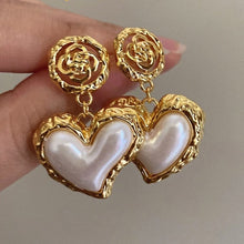 Load image into Gallery viewer, beautiful pearl earrings