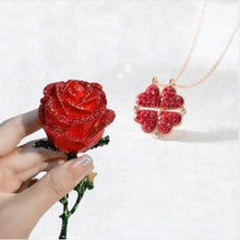 Load image into Gallery viewer, Heart & Clover Necklace