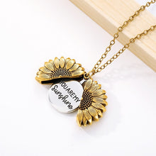 Load image into Gallery viewer, Sunflower Necklace