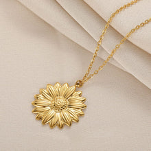 Load image into Gallery viewer, Sunflower Necklace