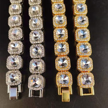 Load image into Gallery viewer, classic jewellery Necklace