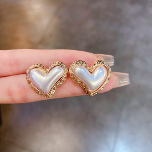 beautiful pearl earrings